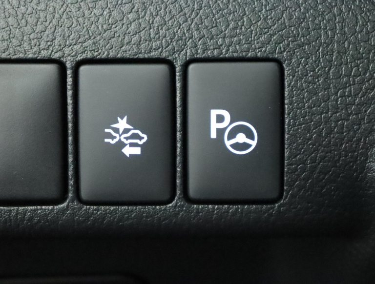 Toyota Auris - 1.8 Hybrid Executive 31