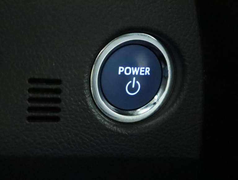 Toyota Auris - 1.8 Hybrid Executive 46