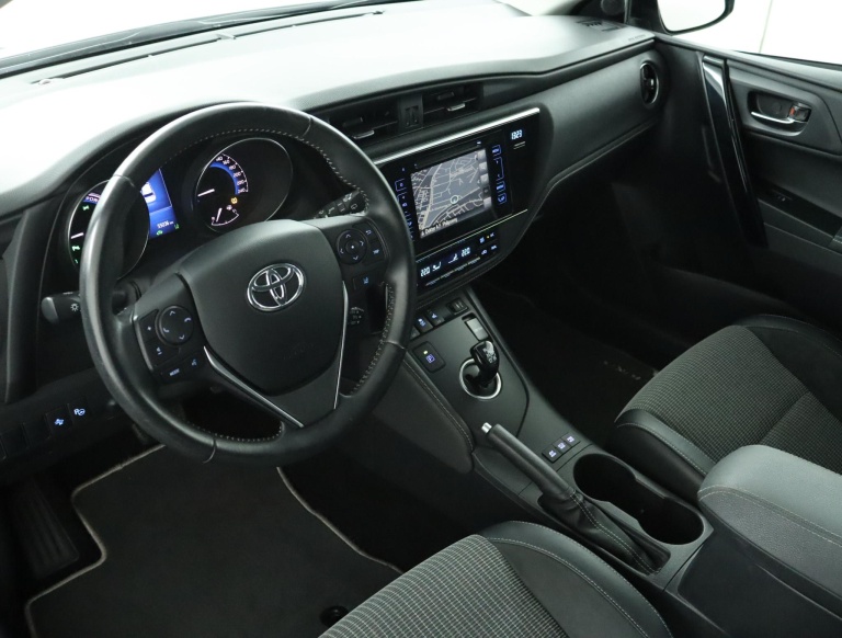 Toyota Auris - 1.8 Hybrid Executive 57