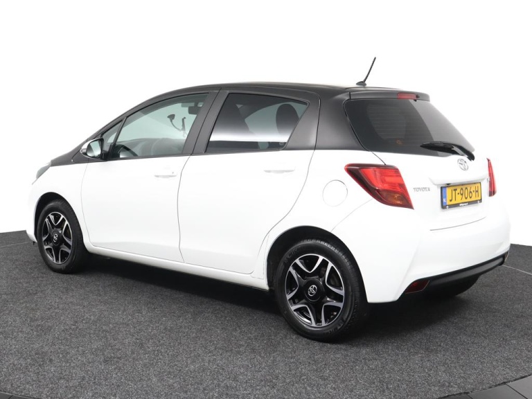 Toyota Yaris - 1.3 VVT-i Aspiration Bi-Tone 12