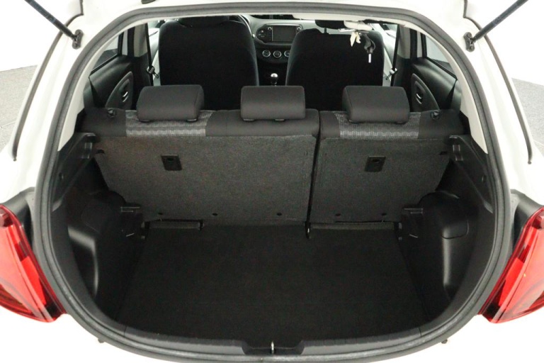Toyota Yaris - 1.3 VVT-i Aspiration Bi-Tone 24