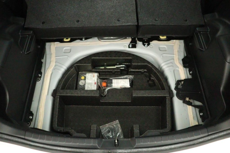 Toyota Yaris - 1.3 VVT-i Aspiration Bi-Tone 39