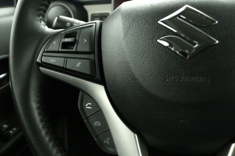 Suzuki Ignis - 1.2 Smart Hybrid Style 19