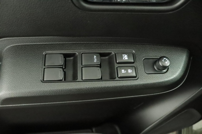Suzuki Ignis - 1.2 Smart Hybrid Style 29