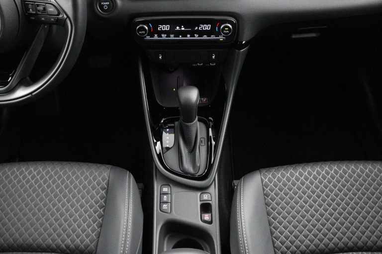 Toyota Yaris - 1.5 Hybrid 130 Executive 26
