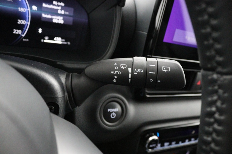 Toyota Yaris - 1.5 Hybrid 130 Executive 31