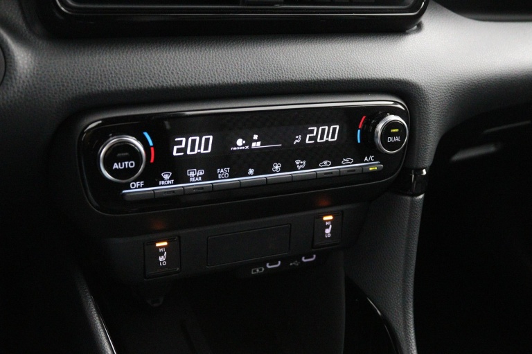 Toyota Yaris - 1.5 Hybrid 130 Executive 7
