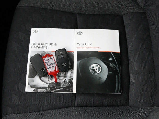 Toyota Yaris - 1.5 Hybrid 115 First Edition