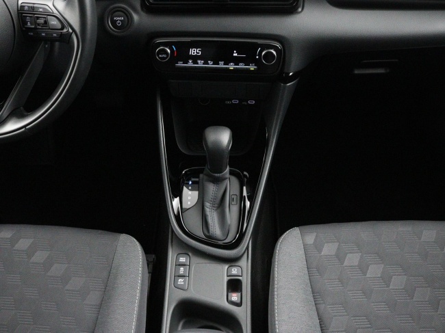 Toyota Yaris - 1.5 Hybrid 115 First Edition