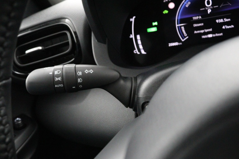 Toyota Yaris - 1.5 Hybrid 115 First Edition 31