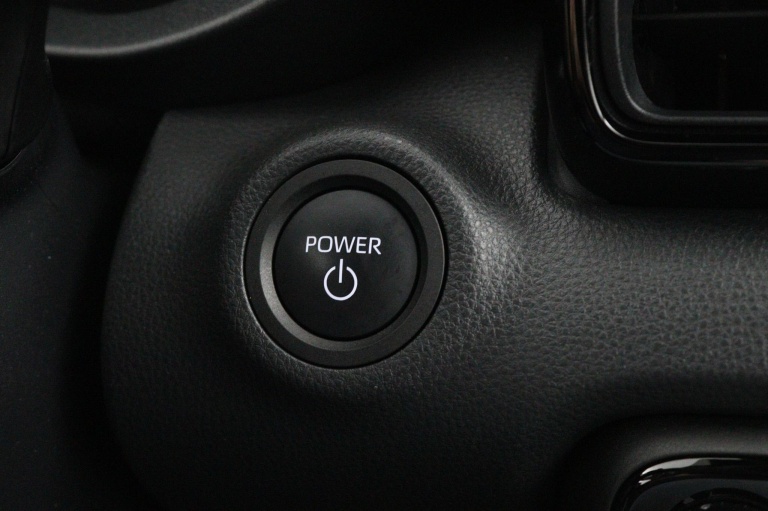 Toyota Yaris - 1.5 Hybrid 115 First Edition 40
