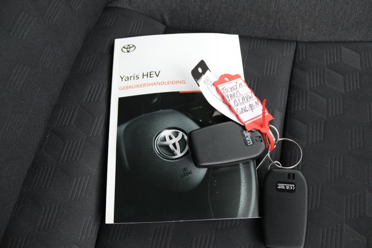 Toyota Yaris - 1.5 Hybrid 115 Special Edition 11