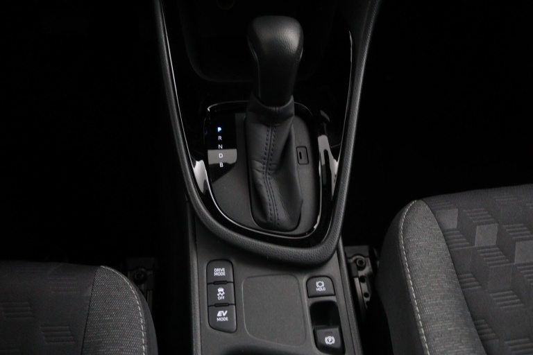 Toyota Yaris - 1.5 Hybrid 115 Special Edition 28