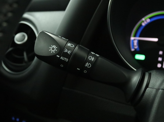 Toyota Auris Touring Sports - 1.8 Hybrid Dynamic