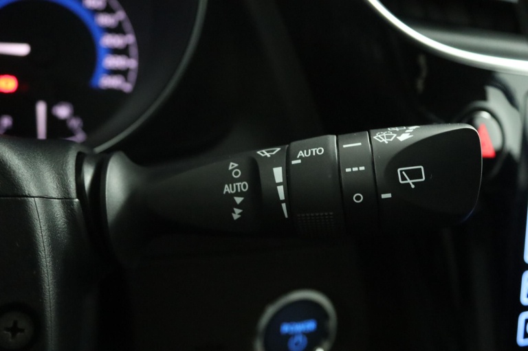 Toyota Auris Touring Sports - 1.8 Hybrid Dynamic 31
