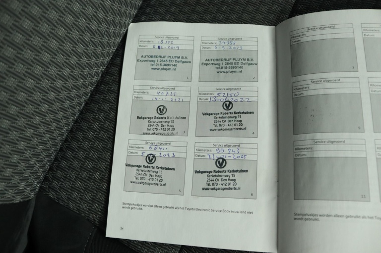 Toyota Auris Touring Sports - 1.8 Hybrid Dynamic 43