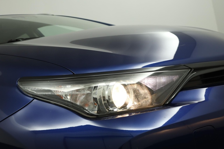 Toyota Auris Touring Sports - 1.8 Hybrid Dynamic 64