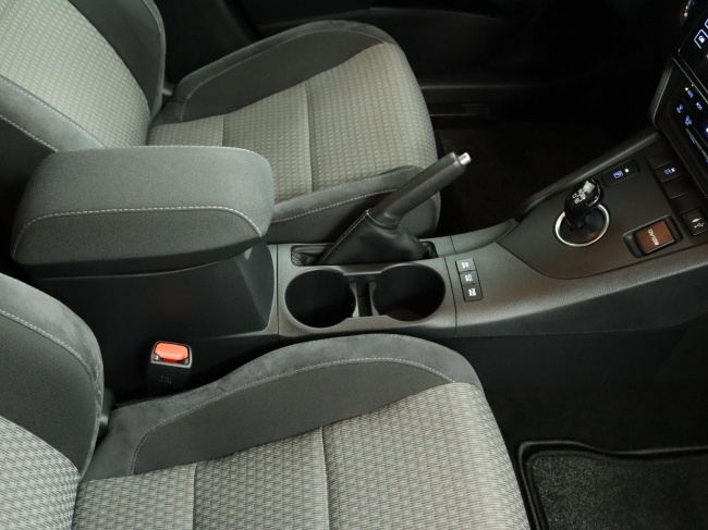 Toyota Auris Touring Sports - 1.8 Hybrid Dynamic