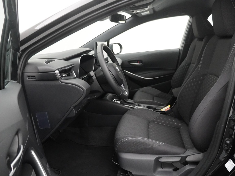 Toyota Corolla Touring Sports - Hybrid 140 13