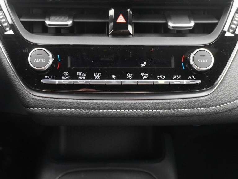Toyota Corolla Touring Sports - Hybrid 140 8