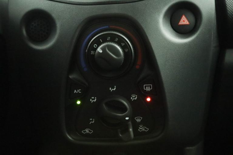 Toyota Aygo - 1.0 VVT-i x-fun 7