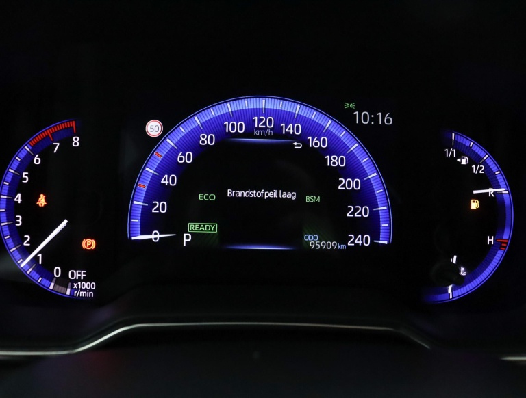 Toyota Corolla - 2.0 Hybrid Executive 6