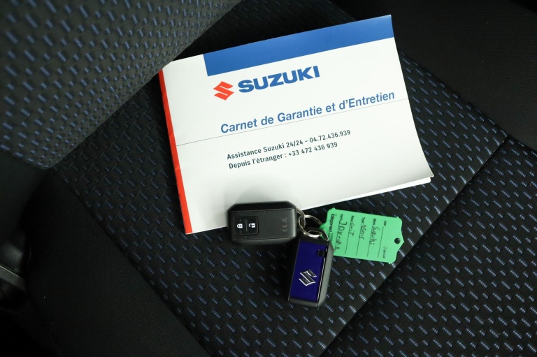 Suzuki Ignis - 1.2 Smart Hybrid Style 11