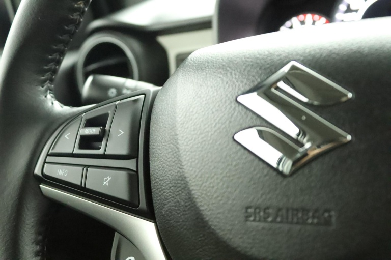Suzuki Ignis - 1.2 Smart Hybrid Style 19