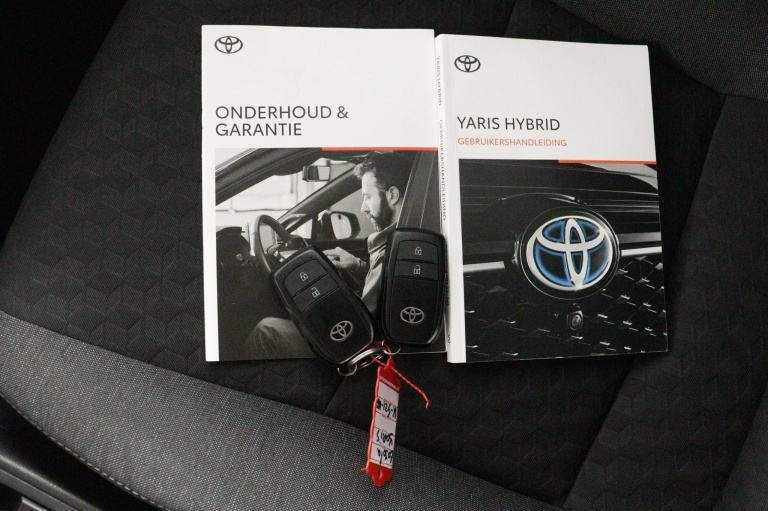 Toyota Yaris - 1.5 Hybrid Dynamic 11