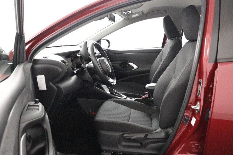 Toyota Yaris - 1.5 Hybrid Dynamic 17