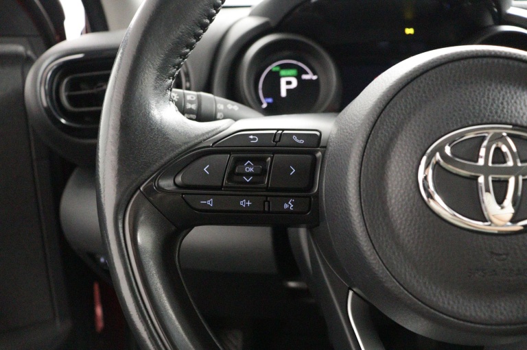 Toyota Yaris - 1.5 Hybrid Dynamic 19