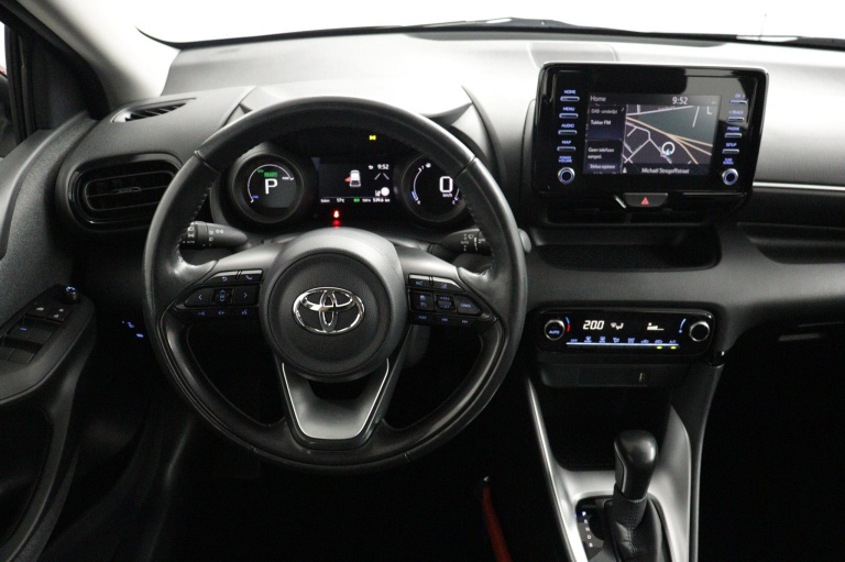 Toyota Yaris - 1.5 Hybrid Dynamic 43
