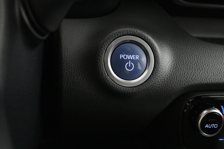 Toyota Yaris - 1.5 Hybrid Dynamic 44