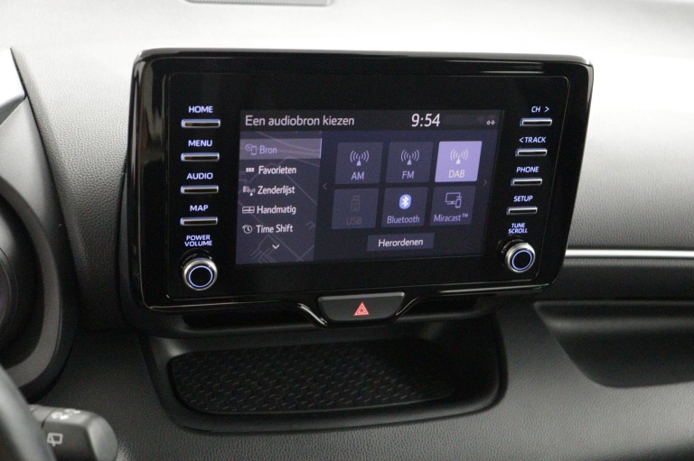 Toyota Yaris - 1.5 Hybrid Dynamic 8