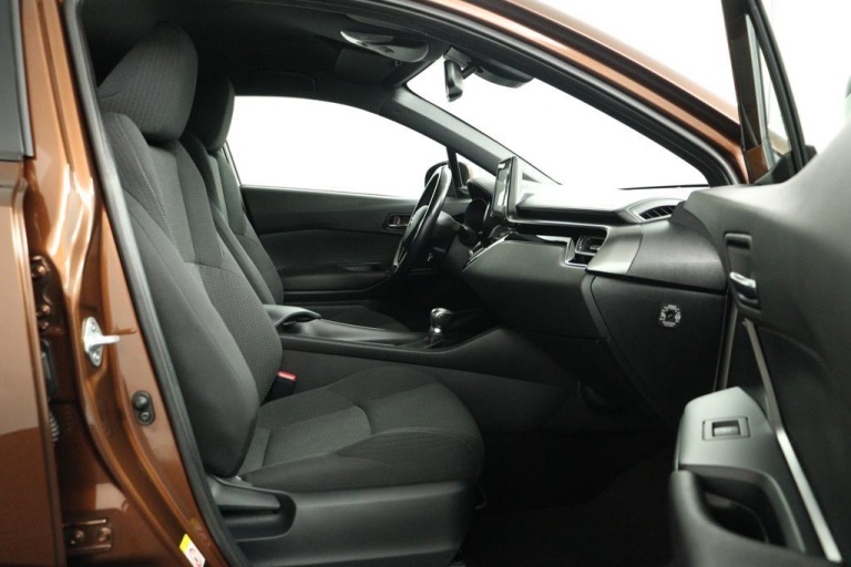 Toyota C-HR - 1.8 Hybrid Dynamic 22