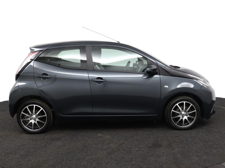 Toyota Aygo - 1.0 VVT-i x-play 13