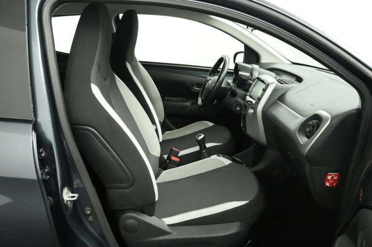 Toyota Aygo - 1.0 VVT-i x-play 22
