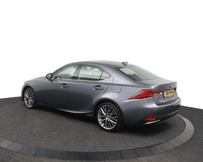 Lexus IS - 300h Luxury Line 12