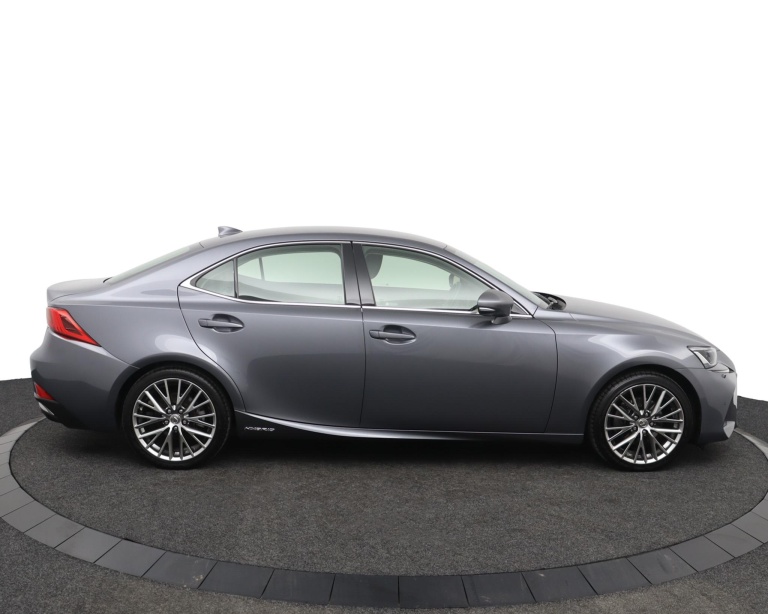 Lexus IS - 300h Luxury Line 13