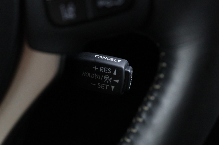 Lexus IS - 300h Luxury Line 42