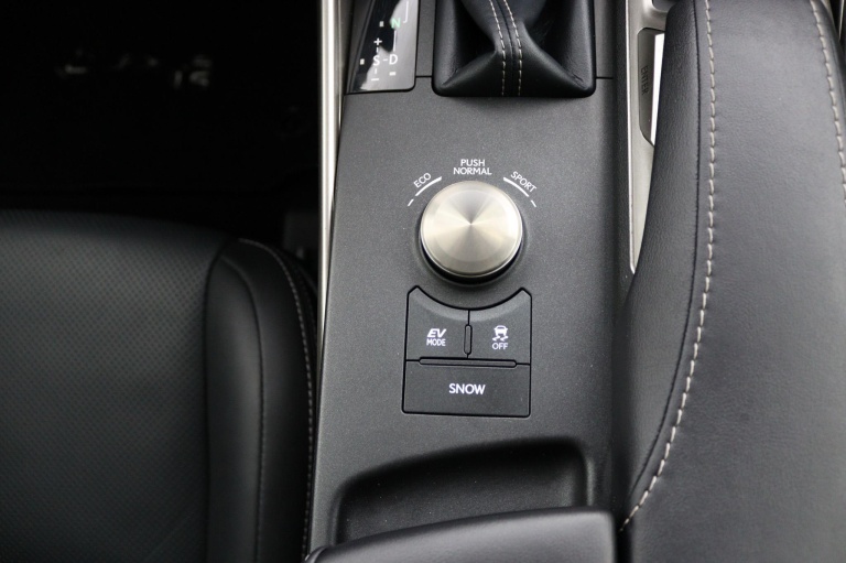 Lexus IS - 300h Luxury Line 49