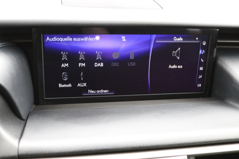 Lexus IS - 300h Luxury Line 8