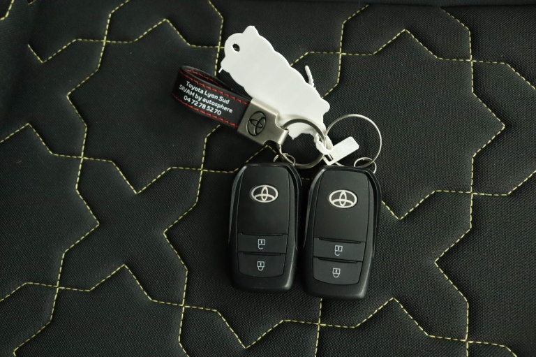 Toyota Aygo X - 1.0 VVT-i S-CVT Premium 11