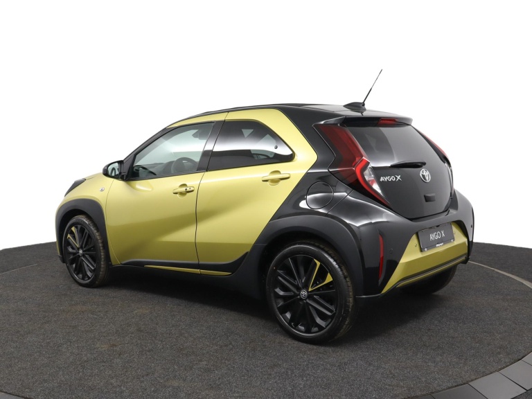 Toyota Aygo X - 1.0 VVT-i S-CVT Premium 12