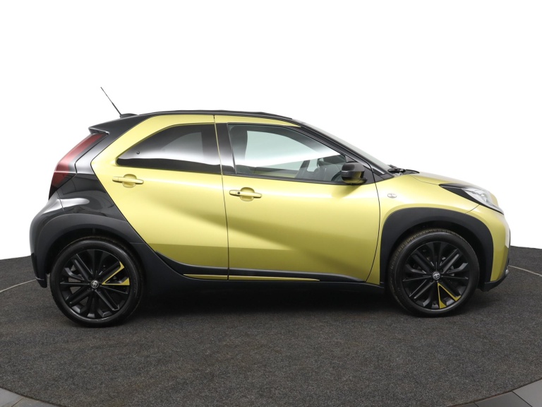 Toyota Aygo X - 1.0 VVT-i S-CVT Premium 13