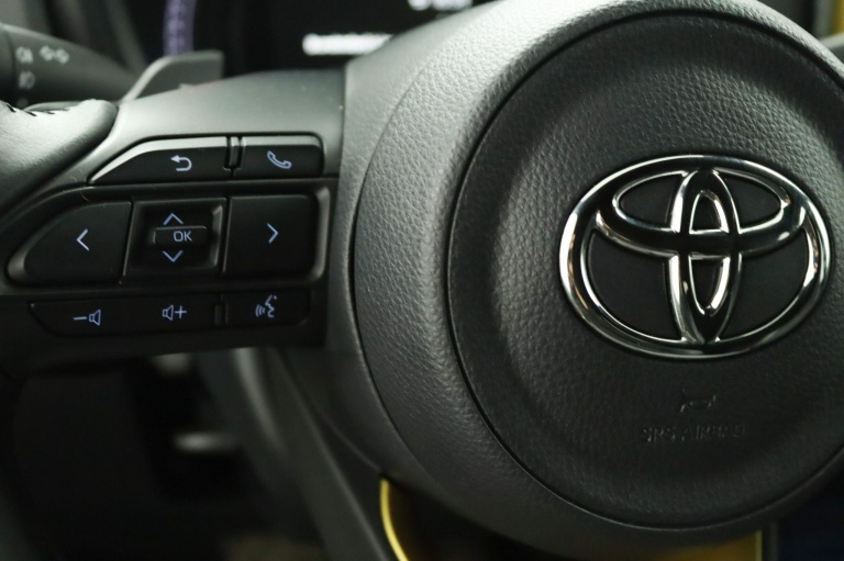 Toyota Aygo X - 1.0 VVT-i S-CVT Premium 19