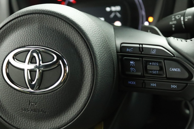 Toyota Aygo X - 1.0 VVT-i S-CVT Premium 21