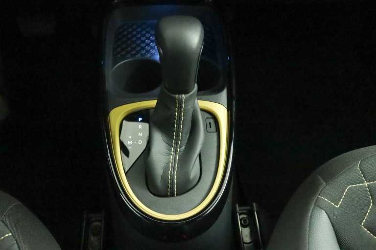 Toyota Aygo X - 1.0 VVT-i S-CVT Premium 27