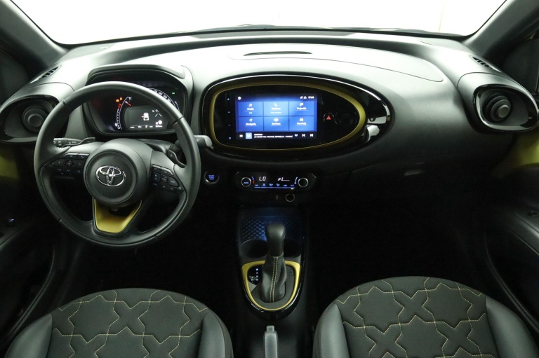 Toyota Aygo X - 1.0 VVT-i S-CVT Premium 4