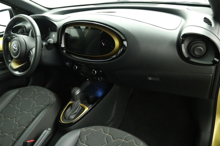 Toyota Aygo X - 1.0 VVT-i S-CVT Premium 44